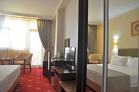 Double Room with Balcony and Sea View