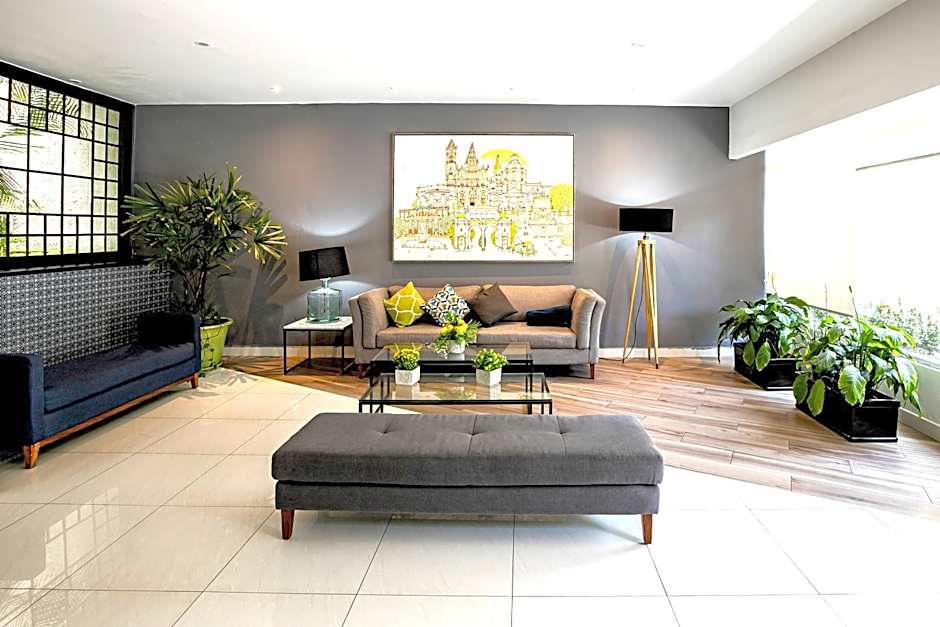 Hotel Arboledas Expo