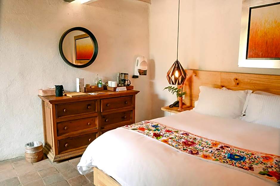 Petit Mesón (Pet Friendly Hotel)