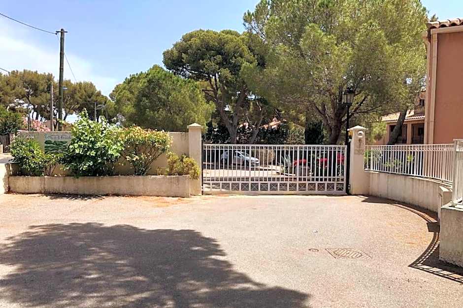 Appartement 60m2 - 2 Chambres à une minute des plages, parking privé