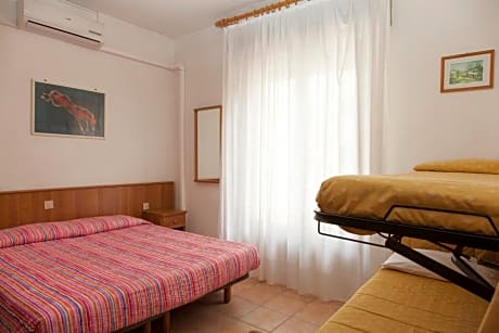 Double Room with Balcony (2 Adults + 1 Child)