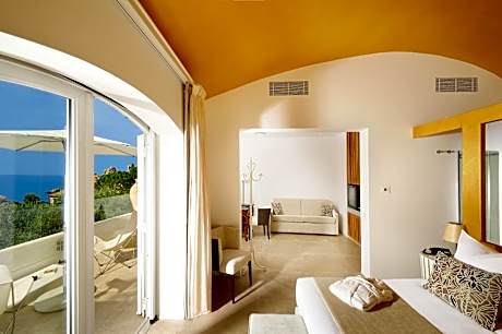 Suite (2 Adults + 2 Children)