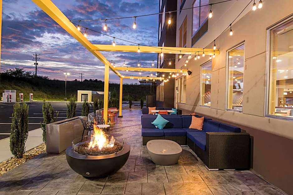 Tru by Hilton Lexington