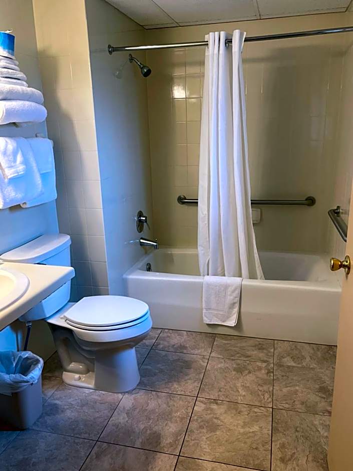 Amber's Inn and Suites