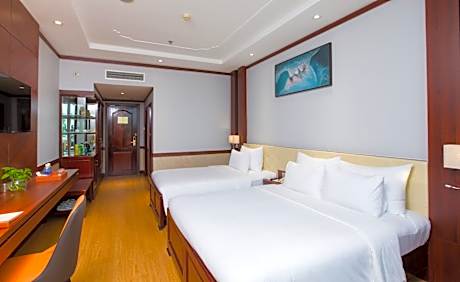 Superior Triple Room with City View