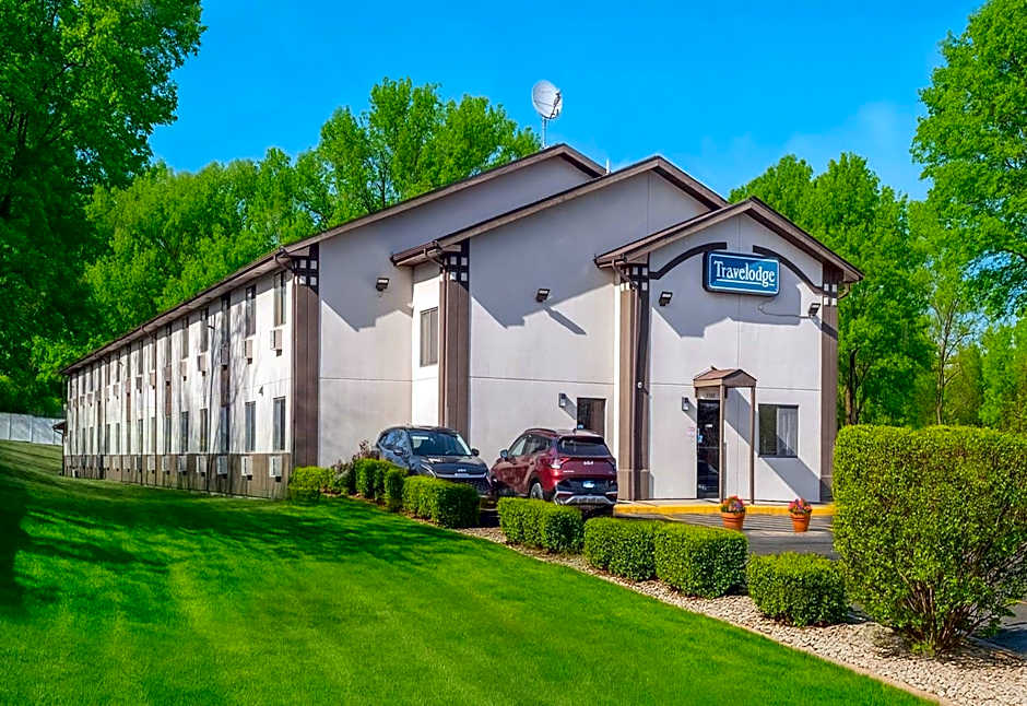 Travelodge by Wyndham Muskegon
