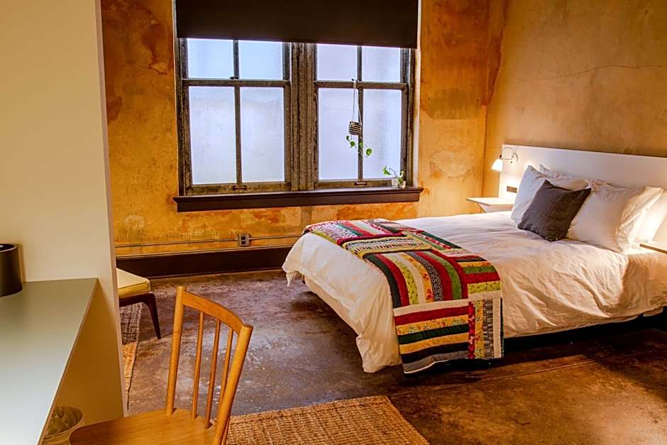 Travelers Hotel