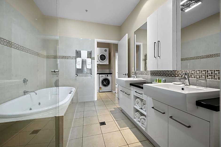 Deep Blue Hotel & Hot Springs