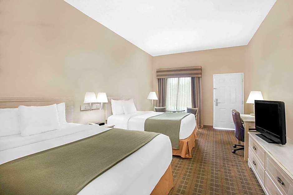 Baymont by Wyndham Crestview