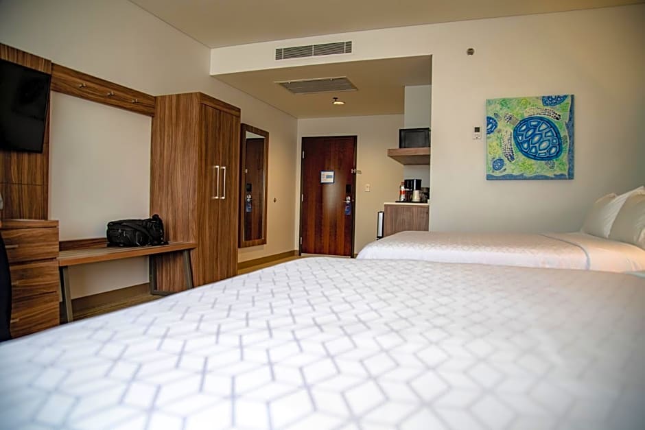 Holiday Inn Express And Suites Ensenada Centro By IHG