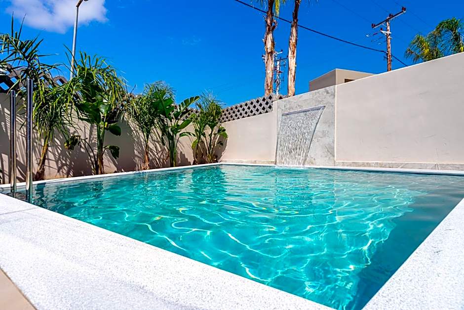 Pathos SeaSide Suites