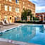 Courtyard by Marriott Kansas City Country Club Plaza