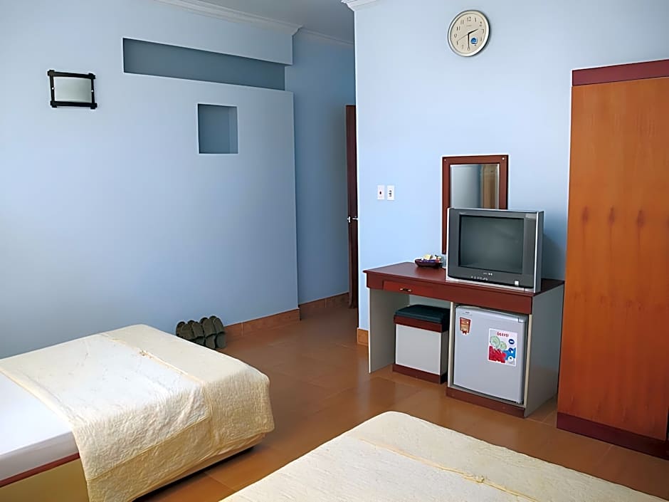Ciao CatBa Hotel