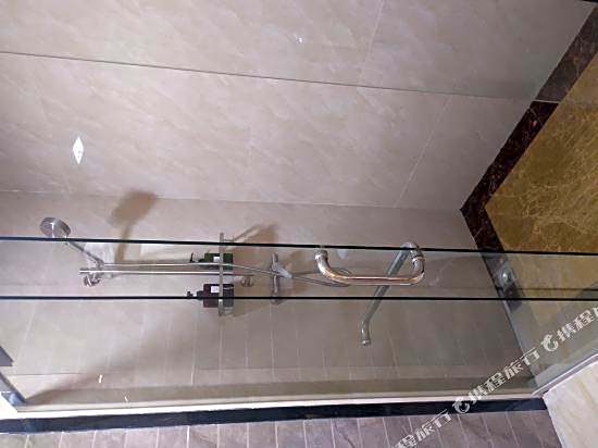 Guangzhou Longxiang Wisdom Hotel (Gangding Subway Station)