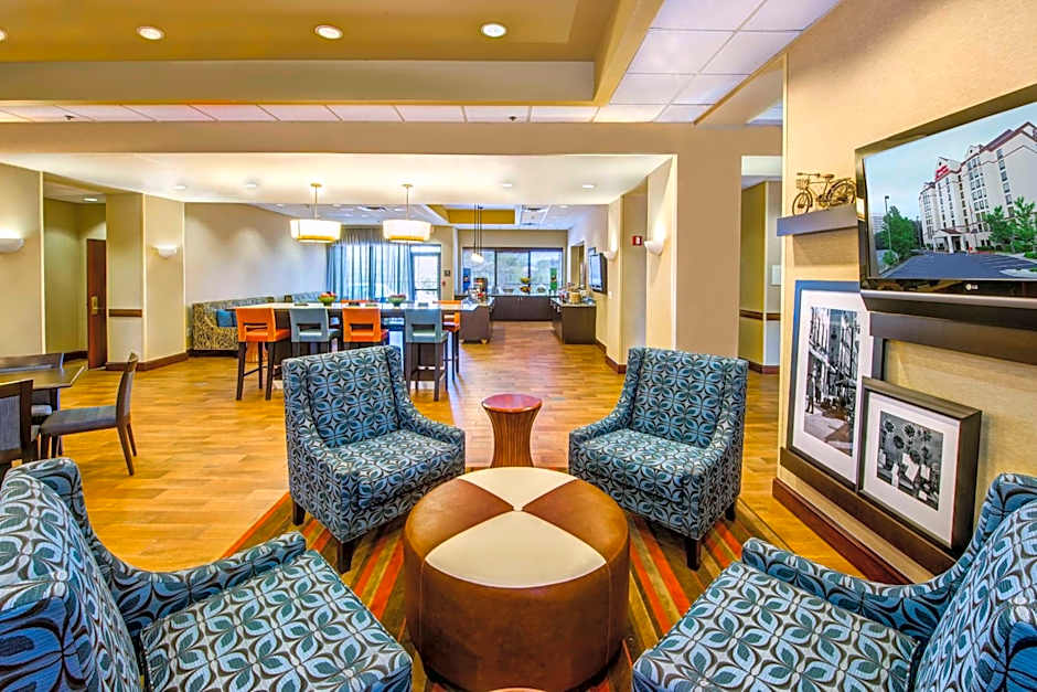 Photo 1 of 50 of Hampton Inn By Hilton And Suites Atlanta-Galleria