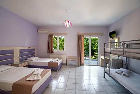 Quadruple Room with Balcony