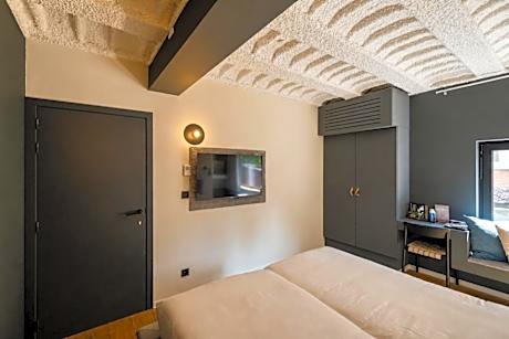 Double or Twin Room with Private Bathroom