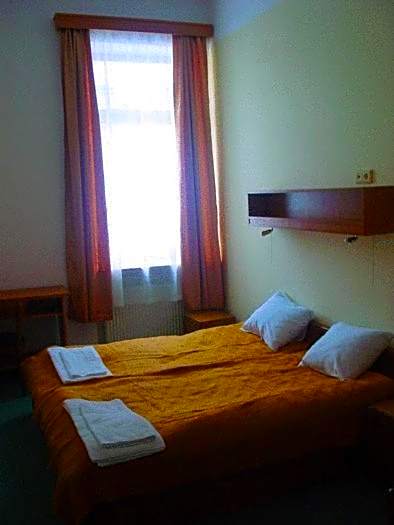 Hotel Alef