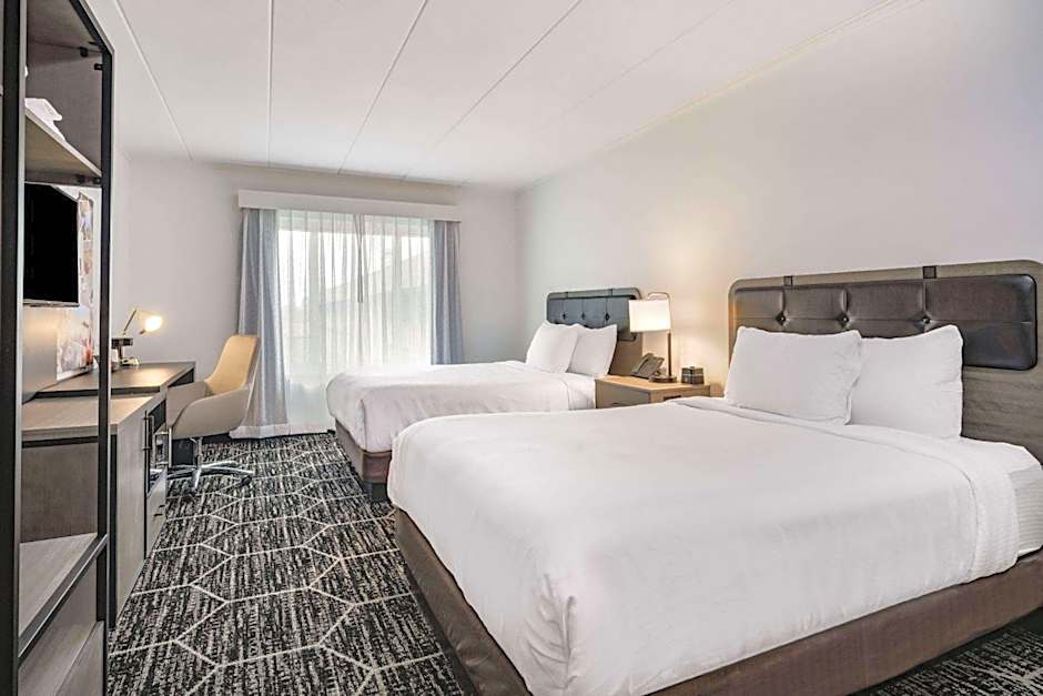 La Quinta Inn & Suites by Wyndham Rosemont/O Hare