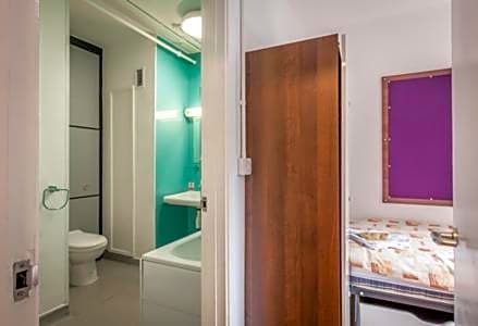 LSE Carr-Saunders Hall