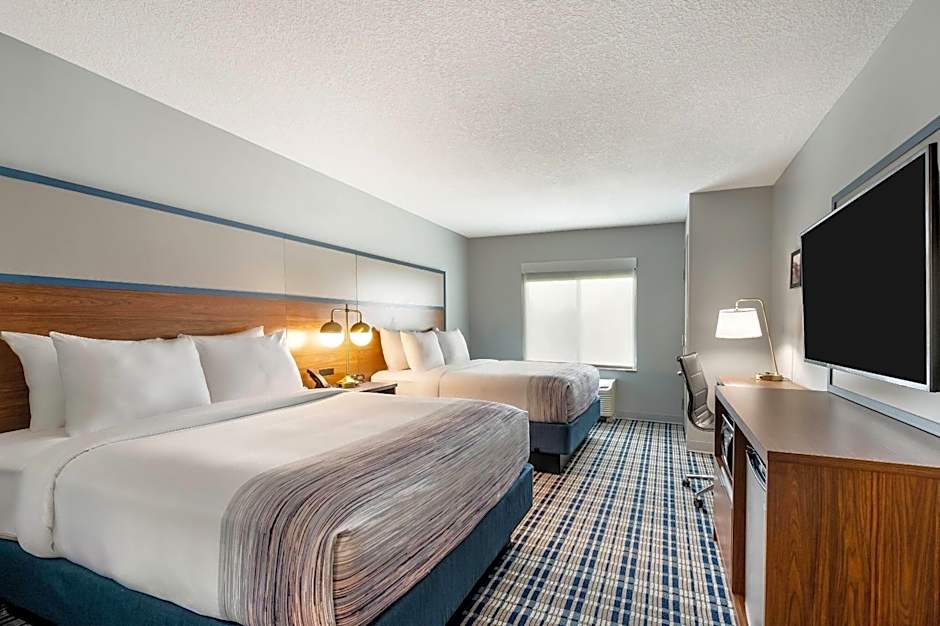 AmericInn by Wyndham Fairfield