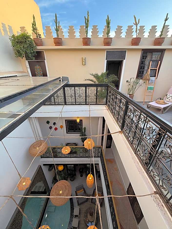 RIAD JULILU PRIVATISE