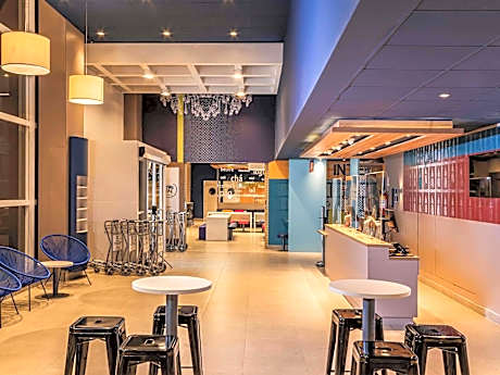 IBIS Budget FORTALEZA PRAIA DE IRACEMA
