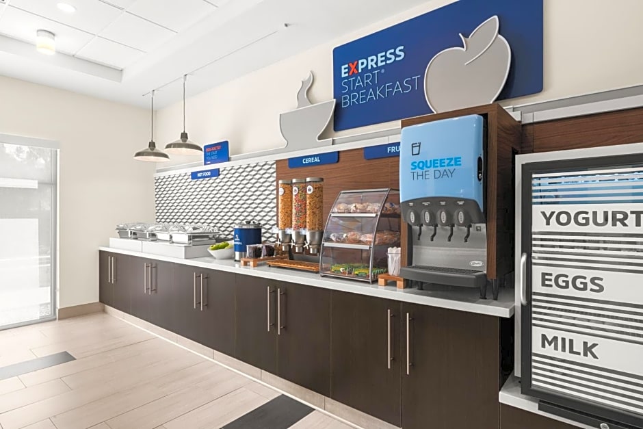Holiday Inn Express And Suites Suisun City Napa Valley Area By IHG