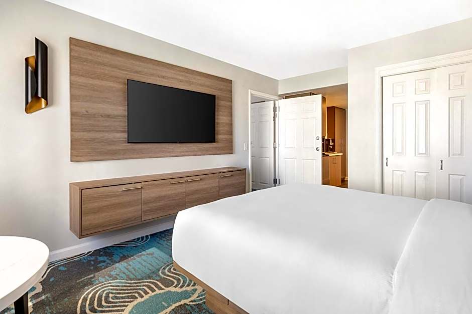 Hilton Grand Vacations on Paradise (Convention Center)