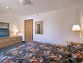 Northwoods Inn and Suites