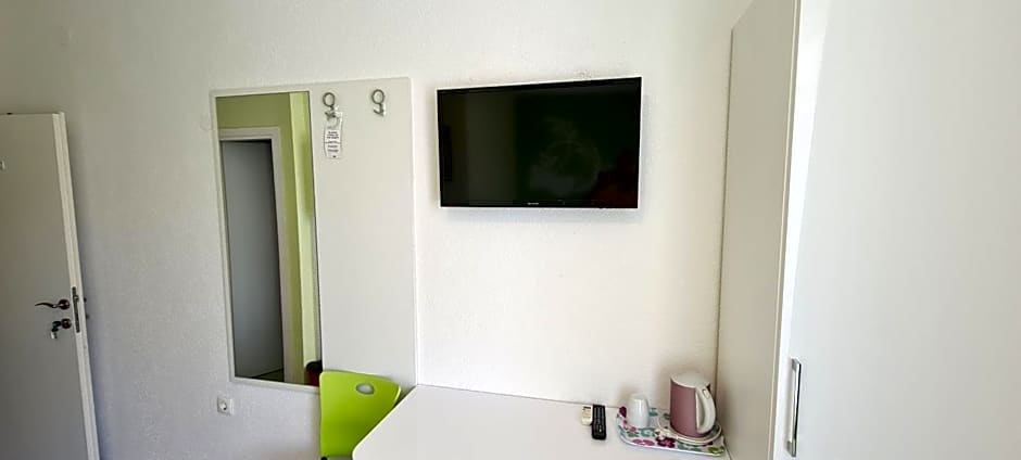 Nirvana Rooms & Apartments