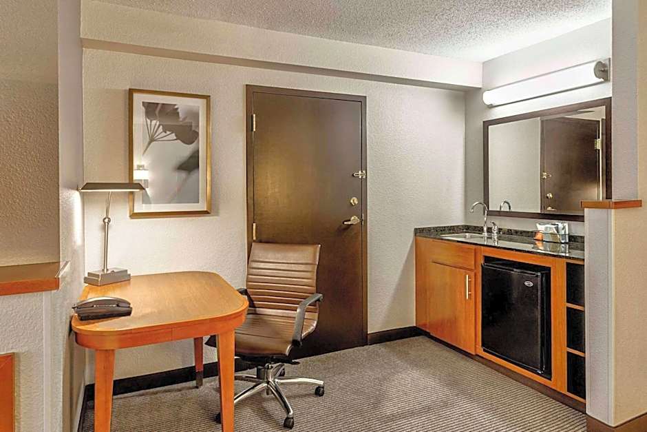 Wyndham Garden Kansas City Airport