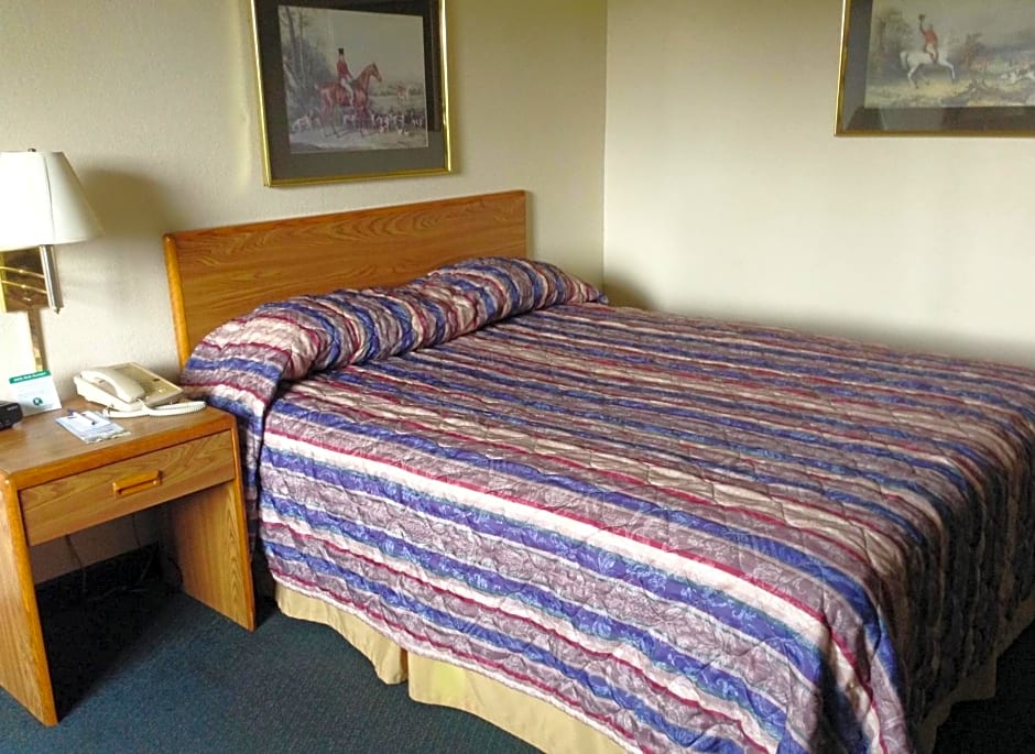 Travelodge by Wyndham Hudsonville