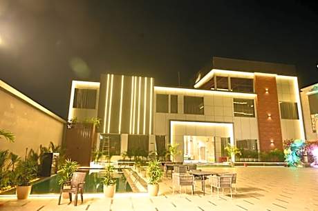 The Regalia Banquet and resort