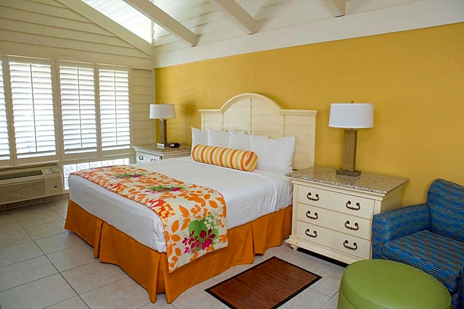 Best Western Plus Yacht Harbor Inn