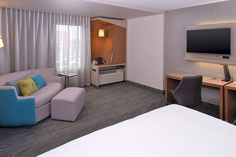 Courtyard by Marriott Saskatoon Airport