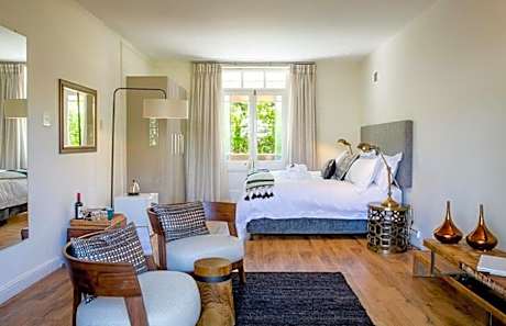 Luxury King Room