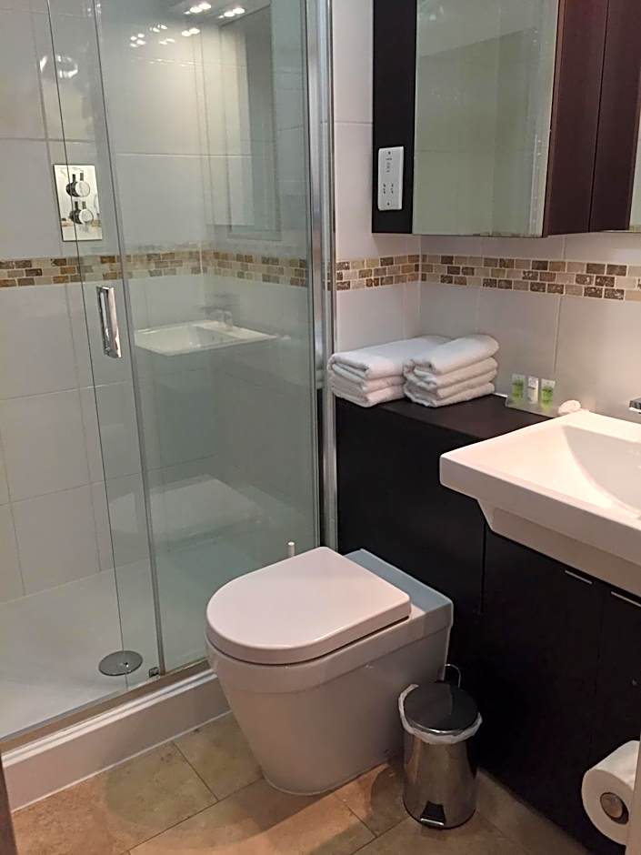 Lyall Apartment Hotel