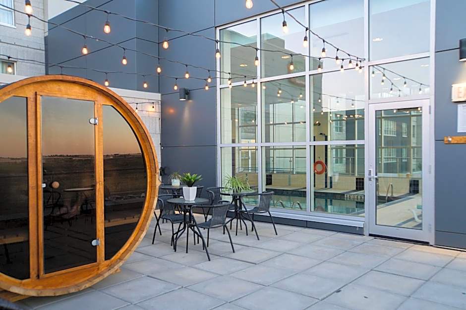 Residence Inn by Marriott Calgary Airport