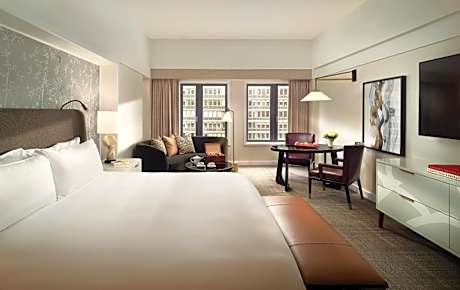 Premier Deluxe King Room Accessible - Hearing and Vision Accessible