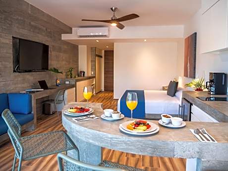 Studio with Sea View