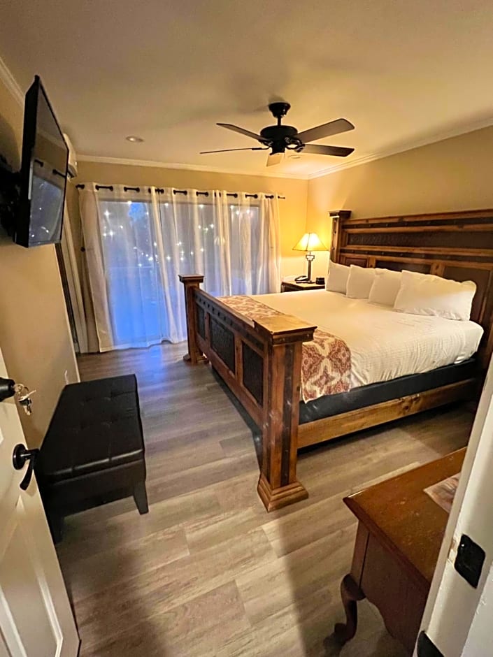 Lantern Light Inn - Romantic Getaway