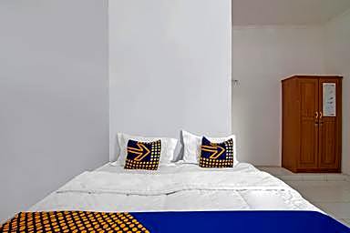 SPOT ON 92498 Fanni Homestay