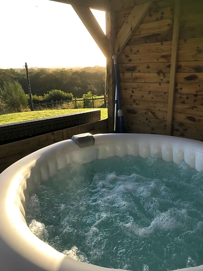 Jacquie's B&B -Dumfries-Room with a view - hot tub