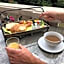 A La Villa Perroy les chambres sont spacieuses et les petit-déjeuners offerts