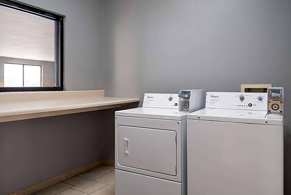 AmericInn by Wyndham Casper Event Center Area