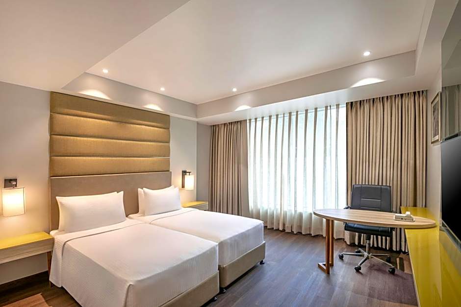 Photo 1 of 10 of Superior 1 King Bed