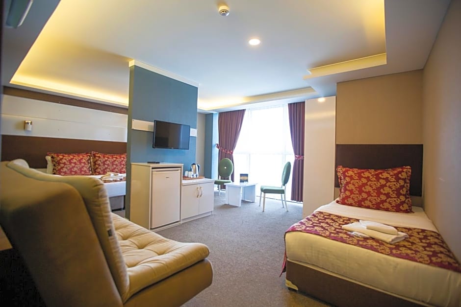 Royal Life Exclusive