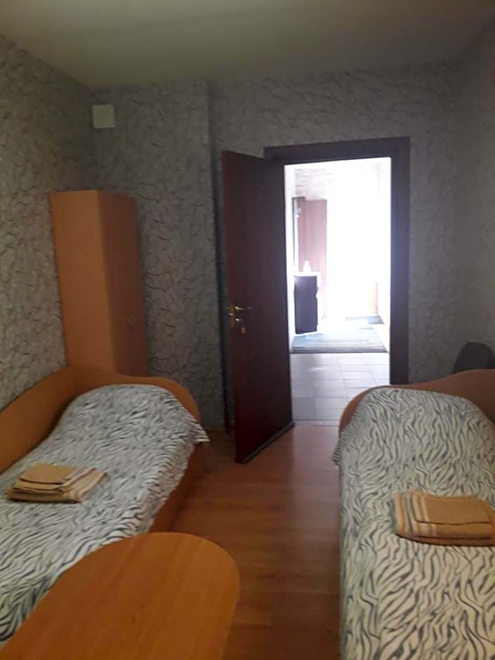 Ginto svetingi namai