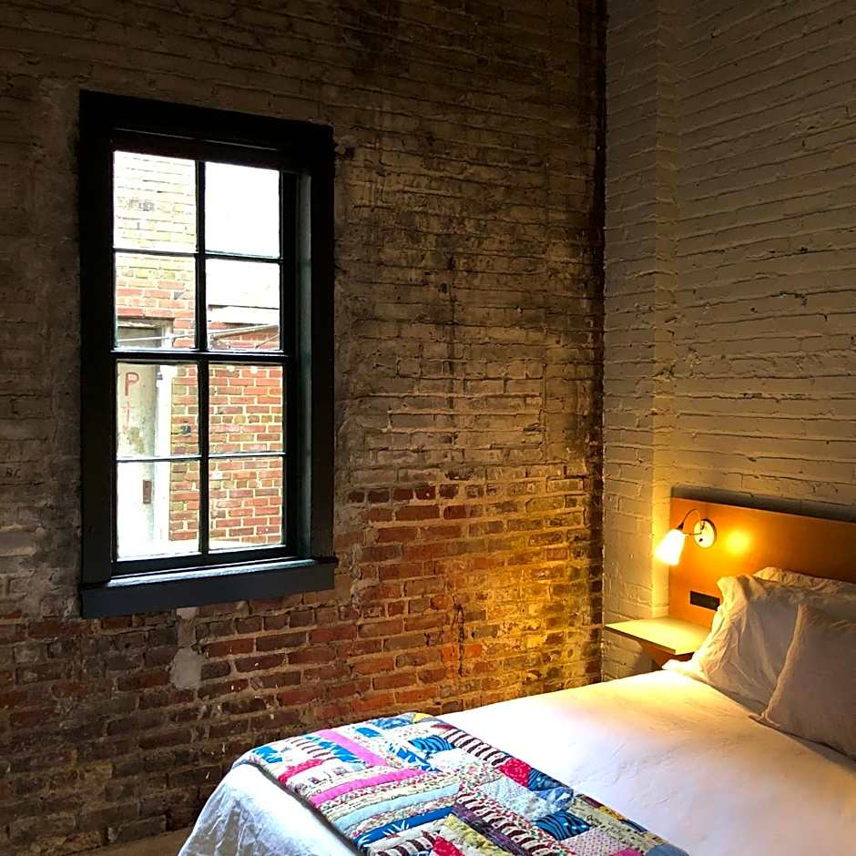 Travelers Hotel